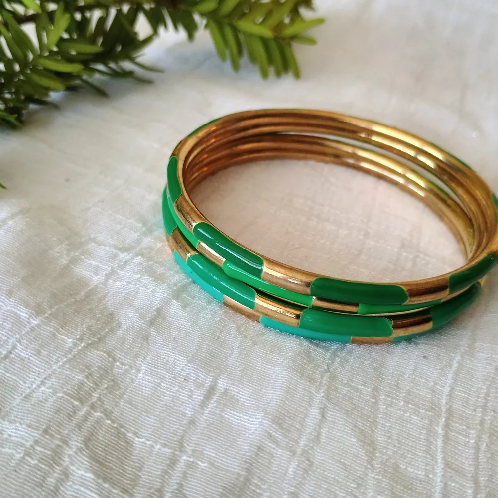 🍀 ECLECTIC CHIC 🍀 Bundle: VTG, brass enameled bangle bracelets, preppy core